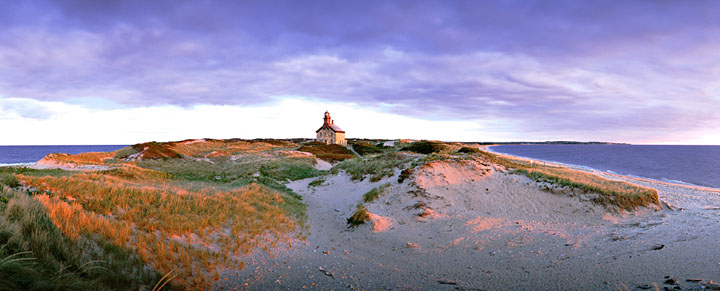 825-5    Dusk at the North Light