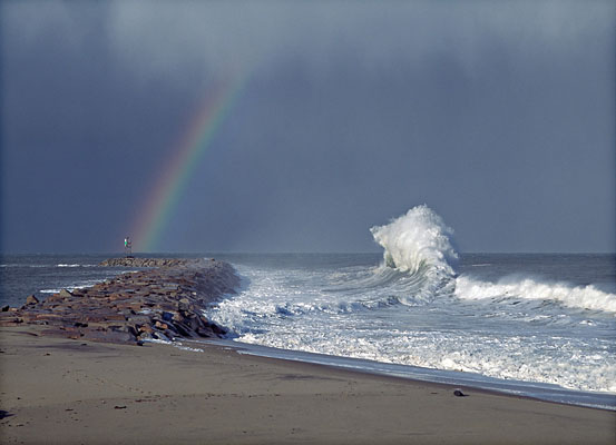 755-10    Rainbow and Wave, Old Harbor