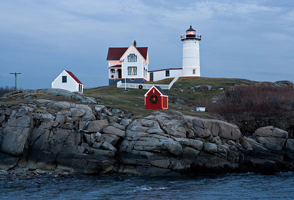 DS-2412    Nubble Light, Cape Neddick